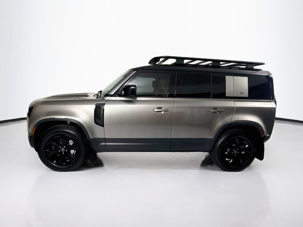 Used 2024 Land Rover Defender 110 S AWD/4WD image 8