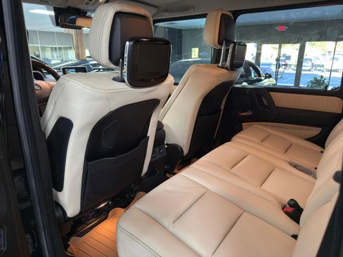 Used 2015 Mercedes-Benz G 550 image 13