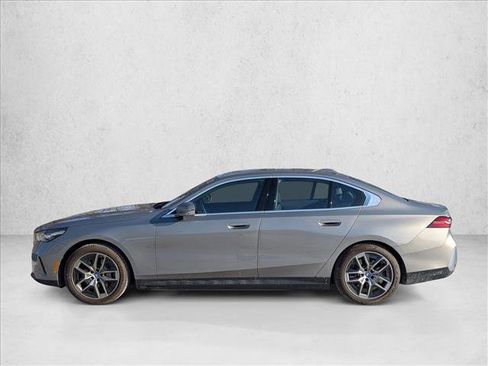 Certified 2025 BMW i5 xDrive40 w/ Premium Package AWD/4WD image 9