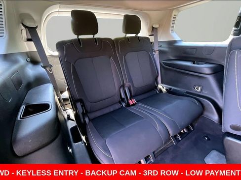Used 2023 Jeep Grand Cherokee L Laredo AWD/4WD image 25