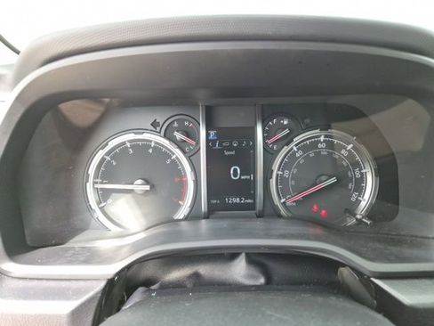 Used 2021 Toyota 4Runner TRD Off-Road Premium w/ Moonroof Package AWD/4WD image 24