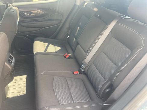 Used 2024 GMC Terrain SLE w/ Driver Convenience Package AWD/4WD image 16