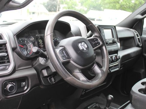 Used 2024 RAM 3500 Tradesman w/ Chrome Appearance Group AWD/4WD image 13