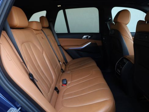 Used 2022 BMW X5 xDrive40i w/ Premium Package AWD/4WD image 23
