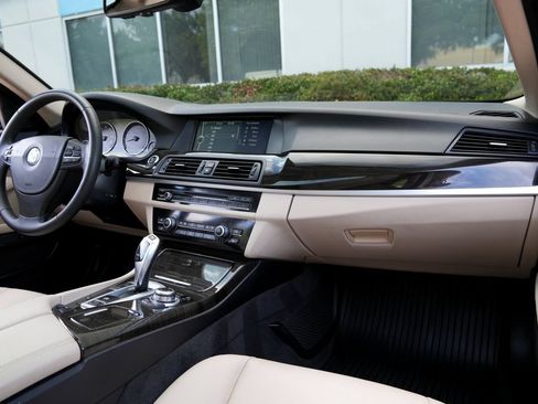 Used 2012 BMW 528i Sedan RWD image 7