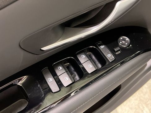 Used 2023 Hyundai Tucson Limited image 32