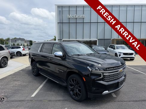 Used 2023 Chevrolet Suburban Premier AWD/4WD image 1
