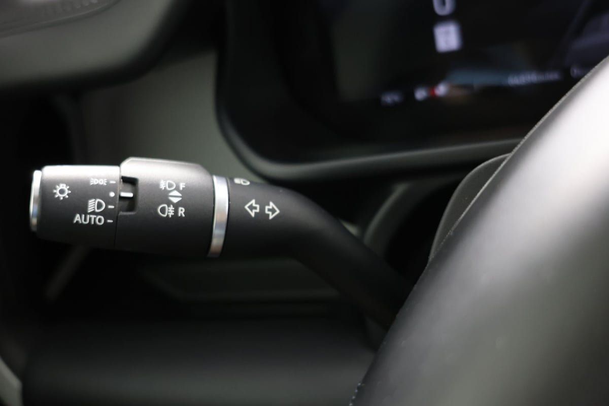 Used 2023 Land Rover Defender 130 First Edition AWD/4WD image 27