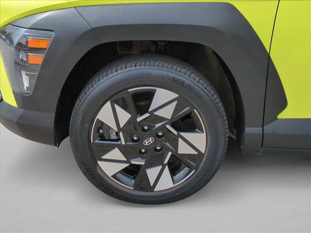 Used 2025 Hyundai Kona SEL AWD/4WD image 22