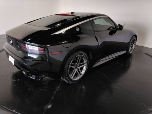 Used 2024 Nissan Z Sport w/ Floor Mat Package image 5