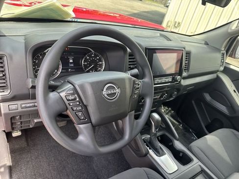 Used 2022 Nissan Frontier S w/ Technology Package RWD image 15