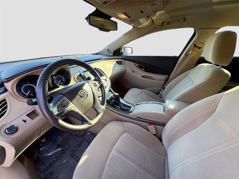 Used 2013 Buick LaCrosse image 9