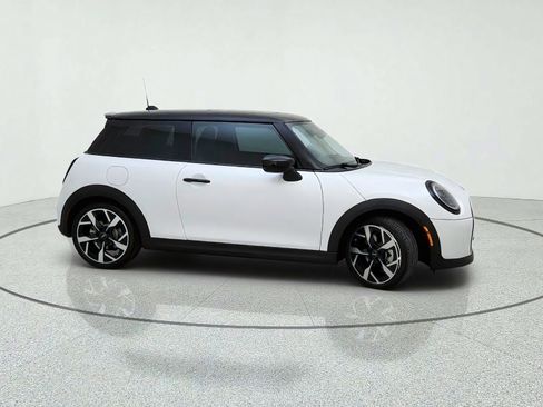 Used 2025 MINI Cooper S FWD image 6
