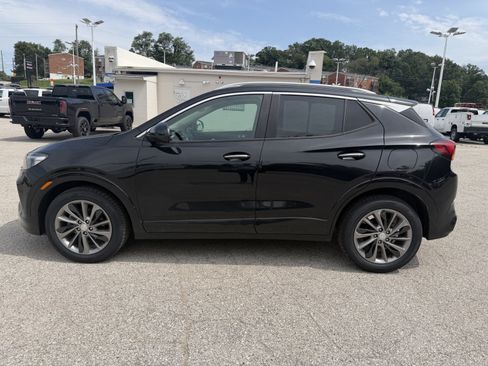 Used 2021 Buick Encore GX Select w/ Sport Touring Package FWD image 4