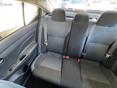 Used 2025 Nissan Versa SV FWD image 38