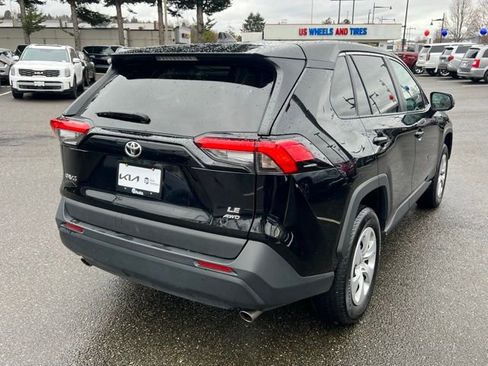 Used 2024 Toyota RAV4 LE image 7