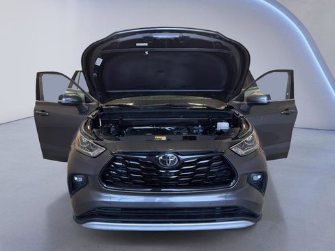 Used 2020 Toyota Highlander Platinum image 8