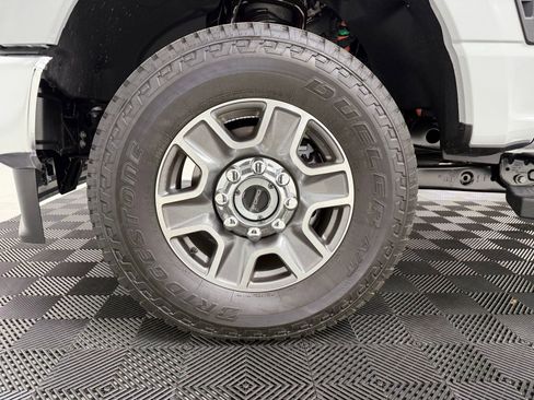 New 2026 Ford F250 Lariat w/ FX4 Off-Road Package image 12