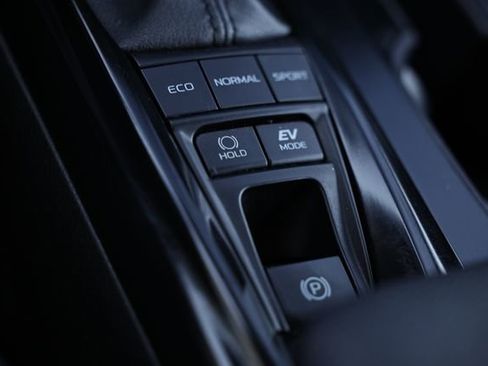 Used 2025 Toyota Camry LE FWD image 39