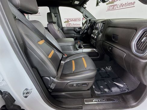 Used 2023 GMC Sierra 2500 AT4 w/ AT4 Premium Plus Package image 32