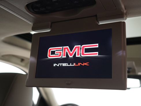 Used 2017 GMC Yukon SLT w/ Open Road Package AWD/4WD image 17
