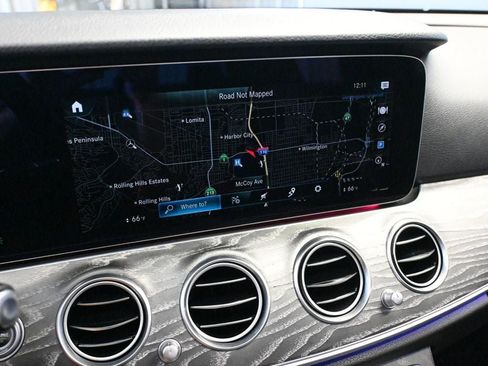 Used 2022 Mercedes-Benz E 350 Sedan image 13