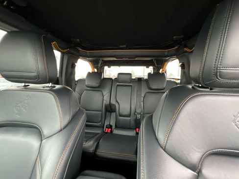 Used 2022 Ford Bronco Badlands image 5