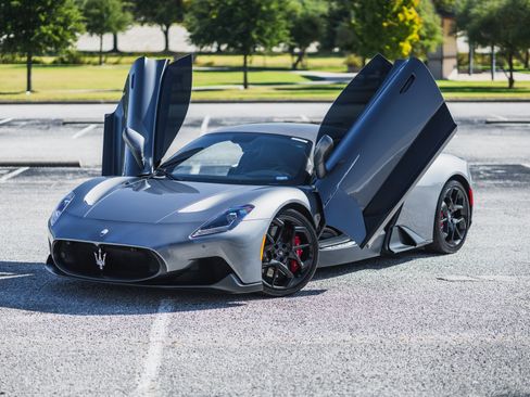 Used 2022 Maserati MC20 Coupe image 21