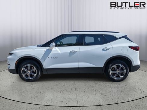 Used 2024 Chevrolet Blazer LT w/ Convenience Package FWD image 5