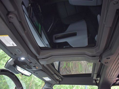 Used 2024 GMC Hummer EV 3X w/ LPO, Illumination Package AWD/4WD image 28