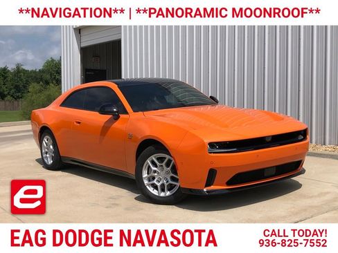 Used 2025 Dodge Charger R/T w/ Sun & Sound Package image 1