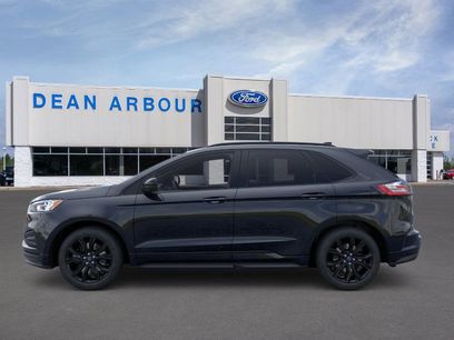 New 2024 Ford Edge SE w/ Black Appearance Package
