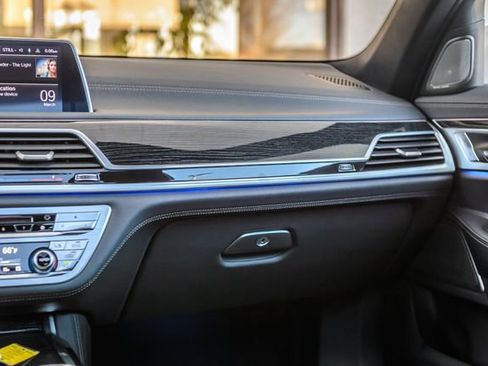 Used 2020 BMW 740i xDrive w/ M Sport Package image 33