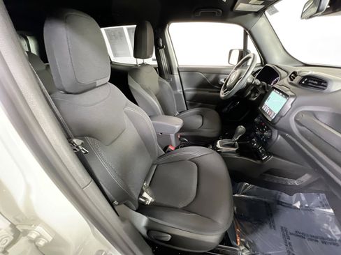 Used 2022 Jeep Renegade Altitude w/ Convenience Group image 27