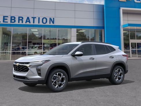 New 2026 Chevrolet Trax LT FWD image 2