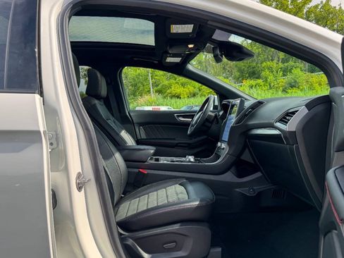 Used 2023 Ford Edge ST-Line AWD/4WD image 12