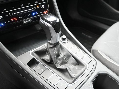 Used 2025 Volkswagen Jetta Sport FWD image 5