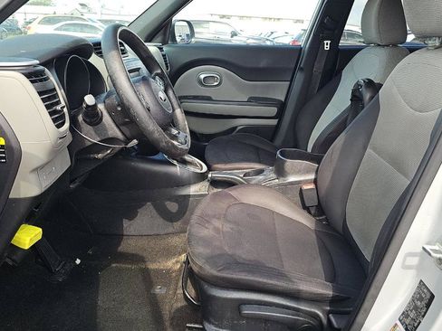 Used 2015 Kia Soul FWD image 7