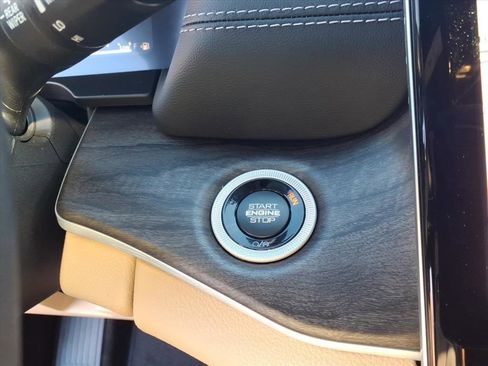 New 2025 Jeep Grand Cherokee L Limited w/ Trailer Tow Package image 22