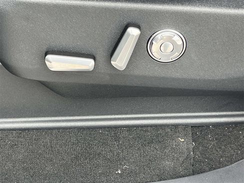 New 2025 Lincoln Navigator Reserve w/ Jet Appearance Package image 11