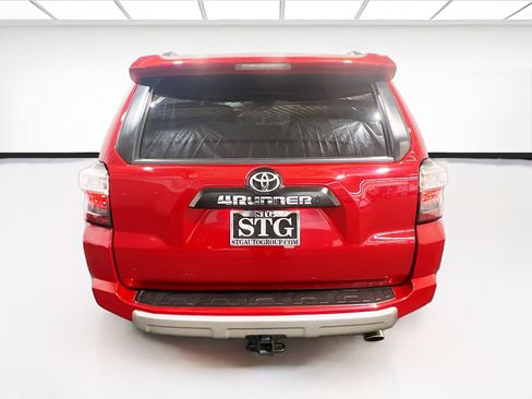 Used 2022 Toyota 4Runner TRD Off-Road Premium w/ Moonroof Package AWD/4WD image 5