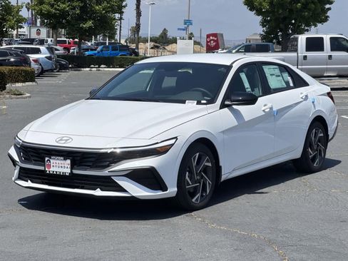 New 2025 Hyundai Elantra Sport image 6