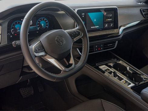 New 2026 Volkswagen Atlas Cross Sport SE FWD image 9
