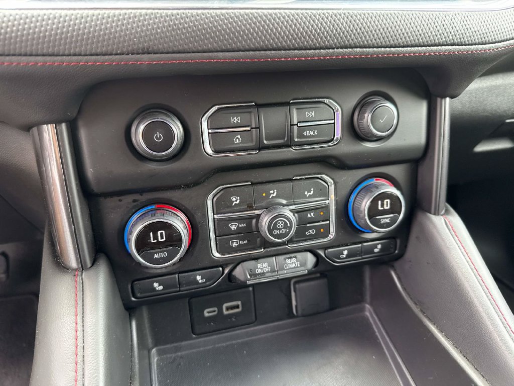 Used 2024 Chevrolet Suburban RST RWD image 29
