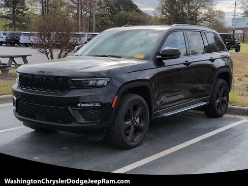 Certified 2024 Jeep Grand Cherokee Limited w/ Luxury Tech Group II image 1