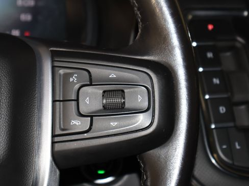 Used 2022 GMC Yukon XL SLT image 21