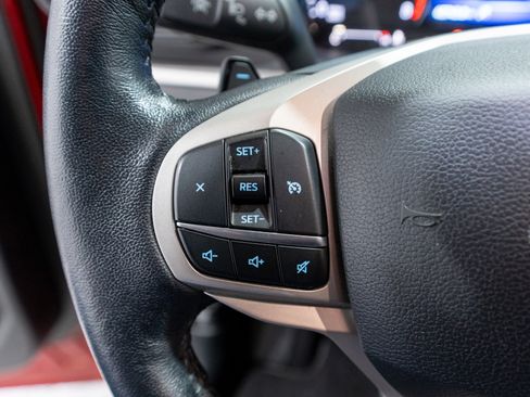 Used 2020 Ford Explorer XLT w/ Comfort Package image 25