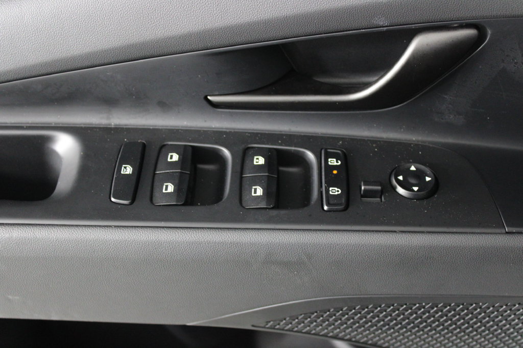 Certified 2026 Hyundai Elantra SEL Sport Premium FWD image 24