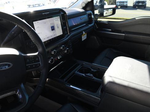 New 2026 Ford F250 Lariat w/ Black Appearance Package image 35
