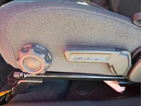 New 2025 Jeep Gladiator Willys image 15